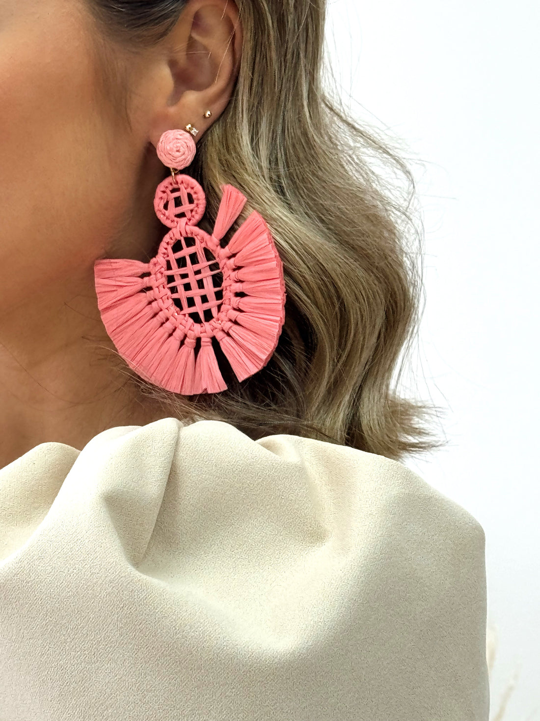 PENDIENTES RAFIA CORAL ROSADO